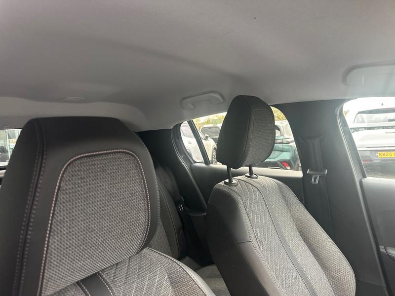 Used Peugeot 208 NU25ODK 35
