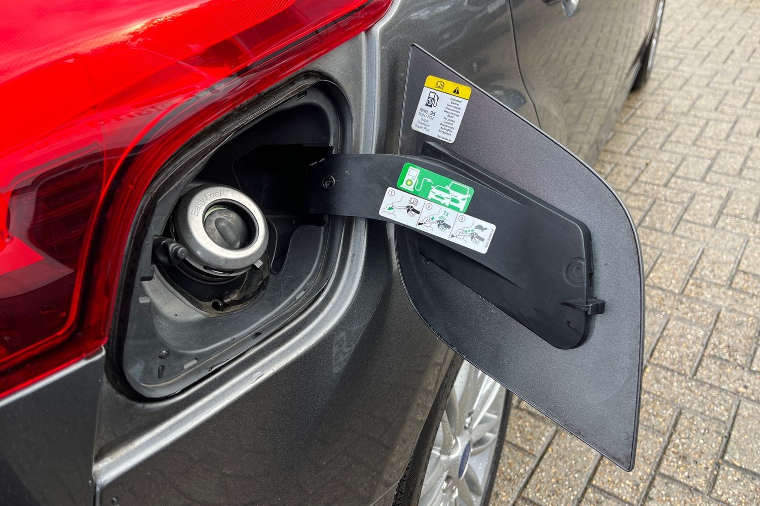 Ford FOCUS Photo 33
