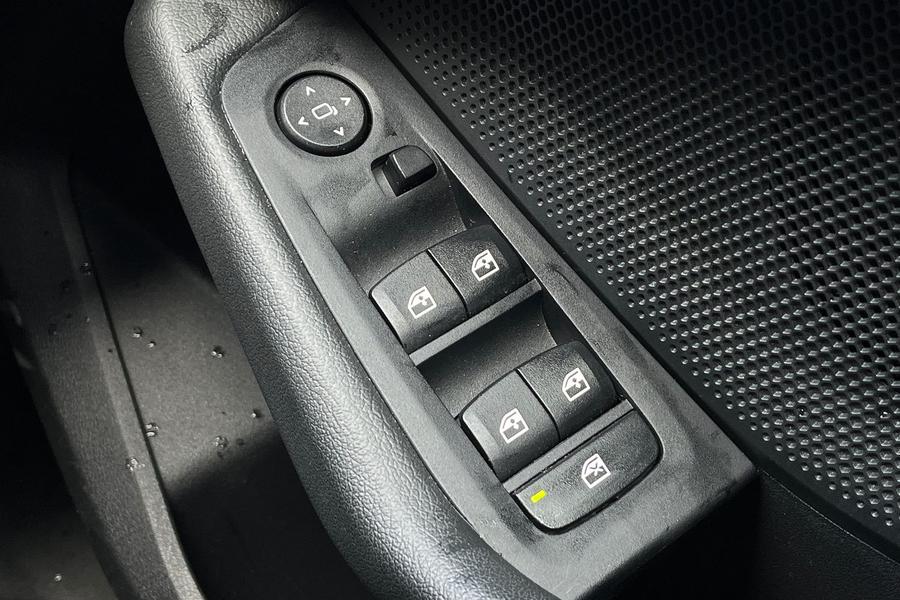 BMW 1 SERIES Photo autoimg-f66f1dc3201aaafa1f6cf7b89d2a036931600375.jpg
