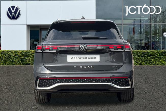 VOLKSWAGEN Tiguan Photo 7