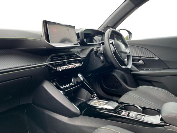 Peugeot 2008 Photo autoimg-f6716eeb3ca2b1d760e8b578426a4284fb763a12.jpg