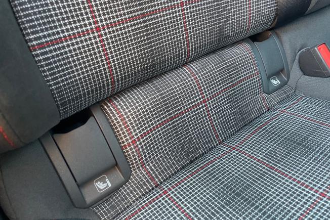 VOLKSWAGEN Golf Photo 27