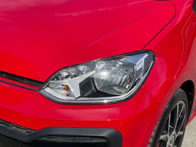 VOLKSWAGEN UP Photo 19