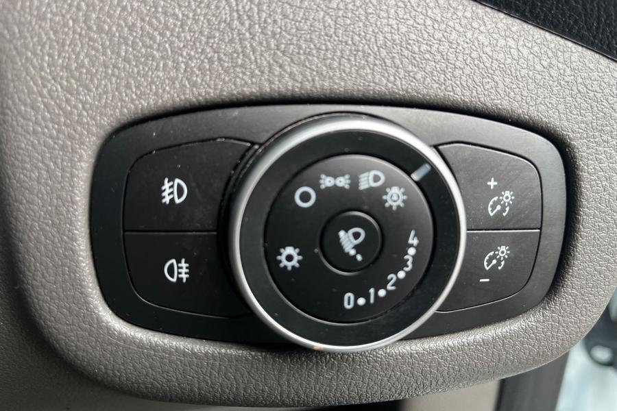 Ford TRANSIT CONNECT Photo autoimg-f67b43f56679524c4d6b57da709473c311fc6277.jpg