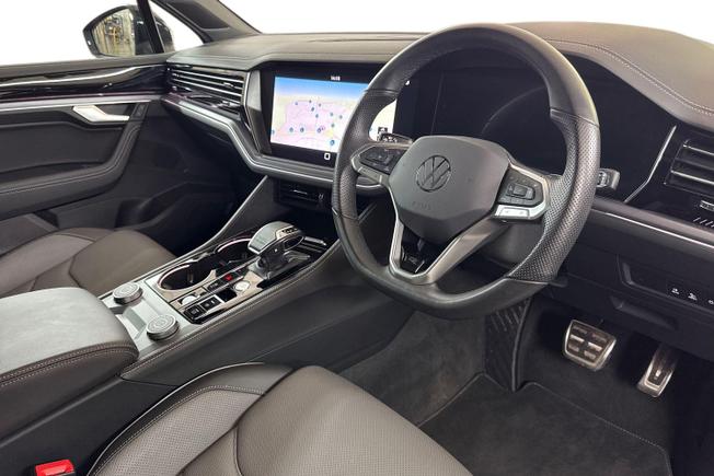 VOLKSWAGEN Touareg Photo 6