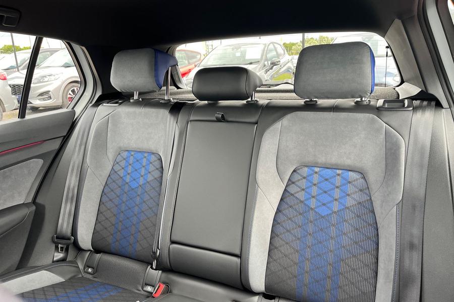 Volkswagen Golf Photo autoimg-f67c9ee2b54385841622c8dbd91e826688816e33.jpg
