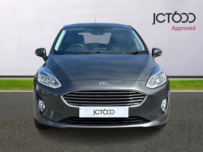 FORD Fiesta Photo 8