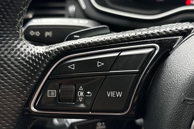 AUDI A4 Avant Photo 16