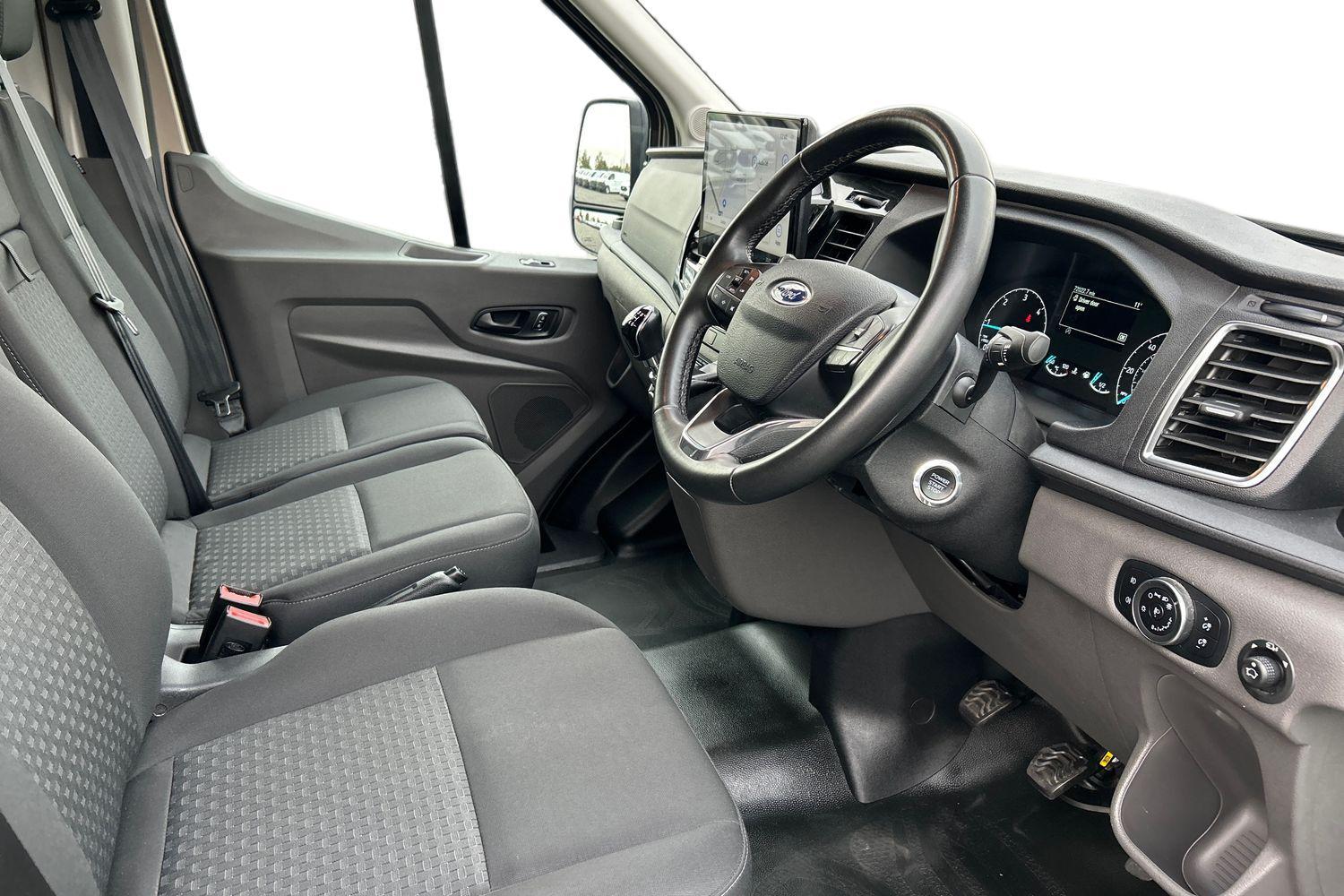Ford Transit Photo 14