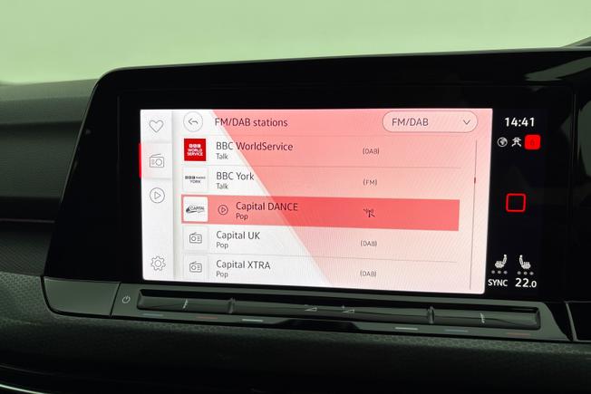 VOLKSWAGEN Golf Photo 13