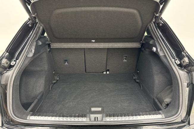 AUDI Q3 Photo 12