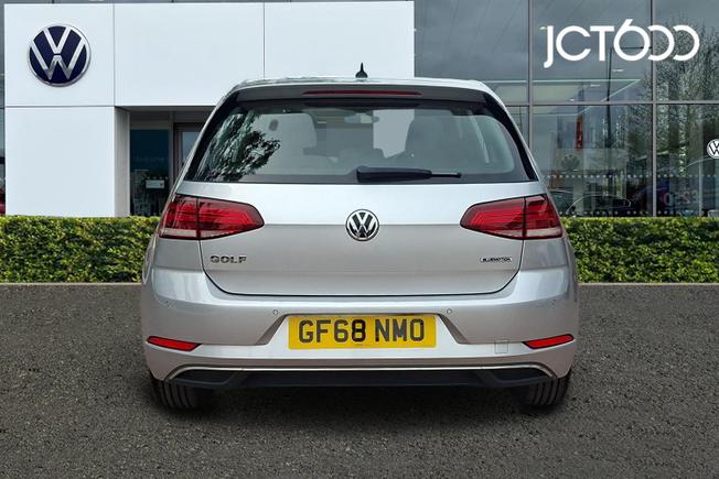 VOLKSWAGEN Golf Photo 7