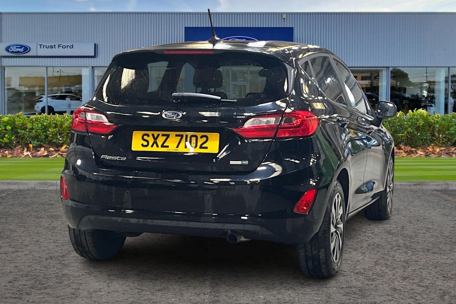 Ford FIESTA Photo 3