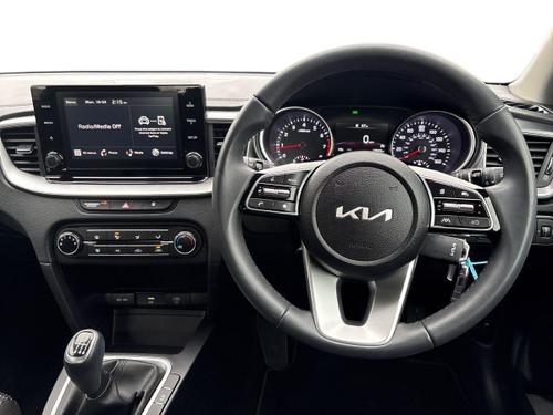 Kia XCEED Photo autoimg-f697b06e55f7ab25913a7a0215cb54bdaf3c5d9a.jpg
