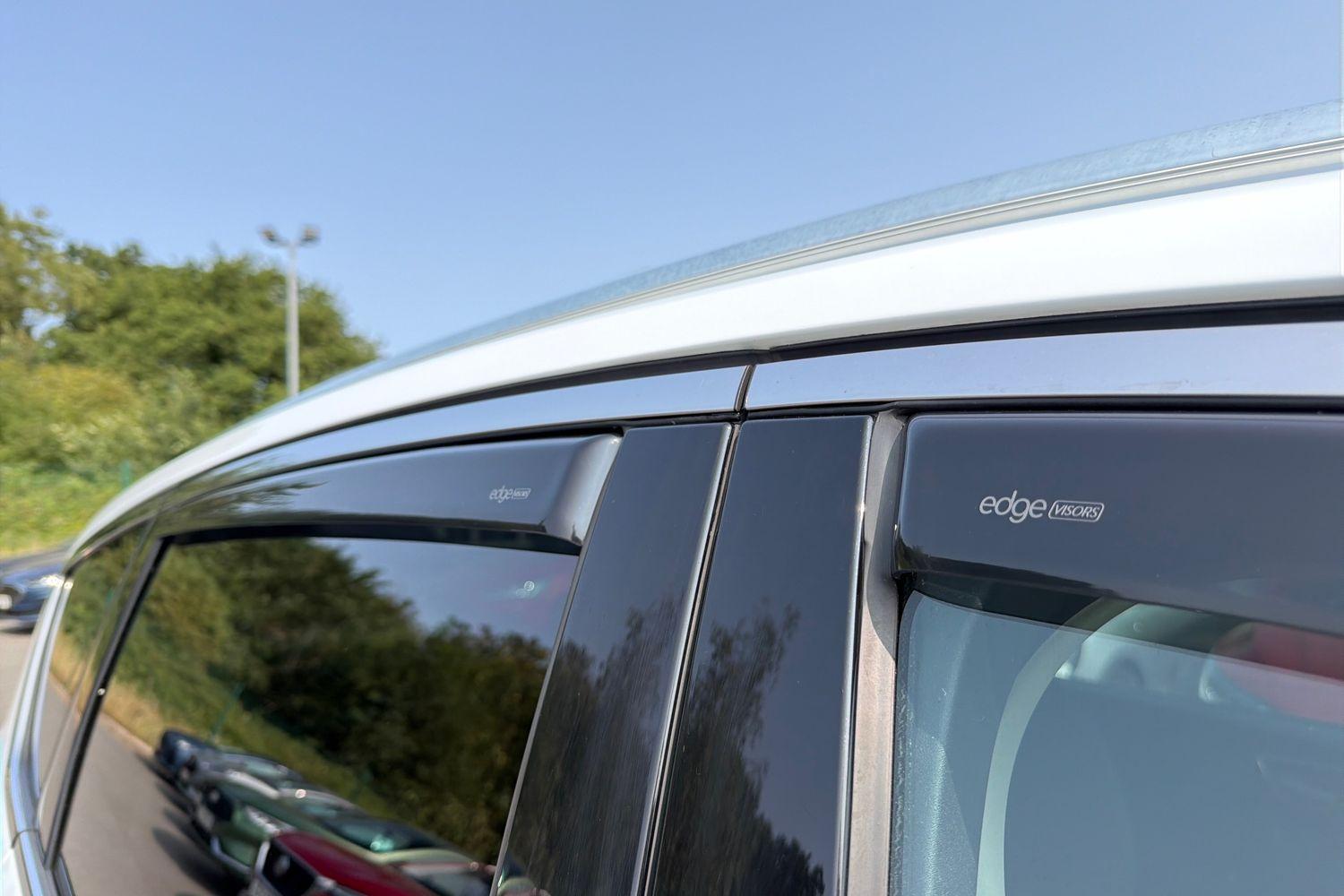 Ford S-MAX Photo 30