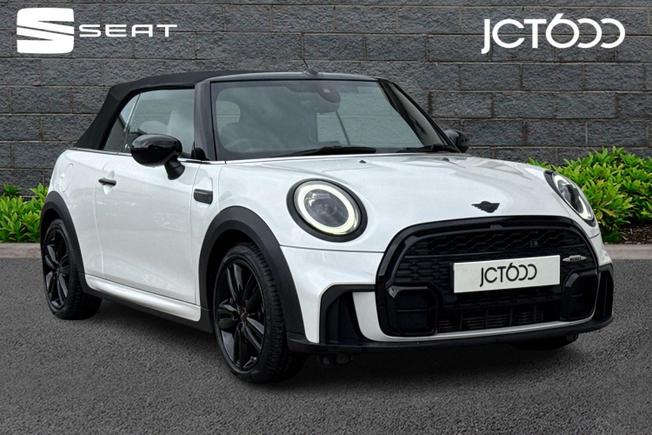 MINI Convertible Photo 1