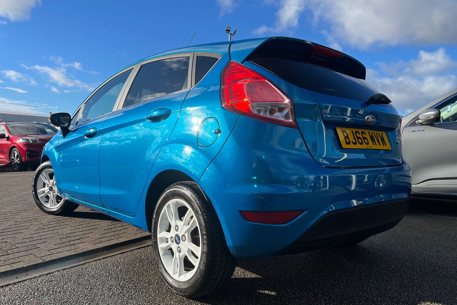 Ford FIESTA Photo 37