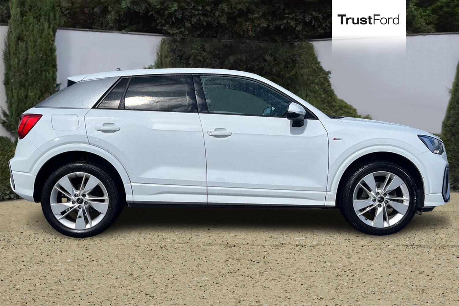 Audi Q2 Photo 2