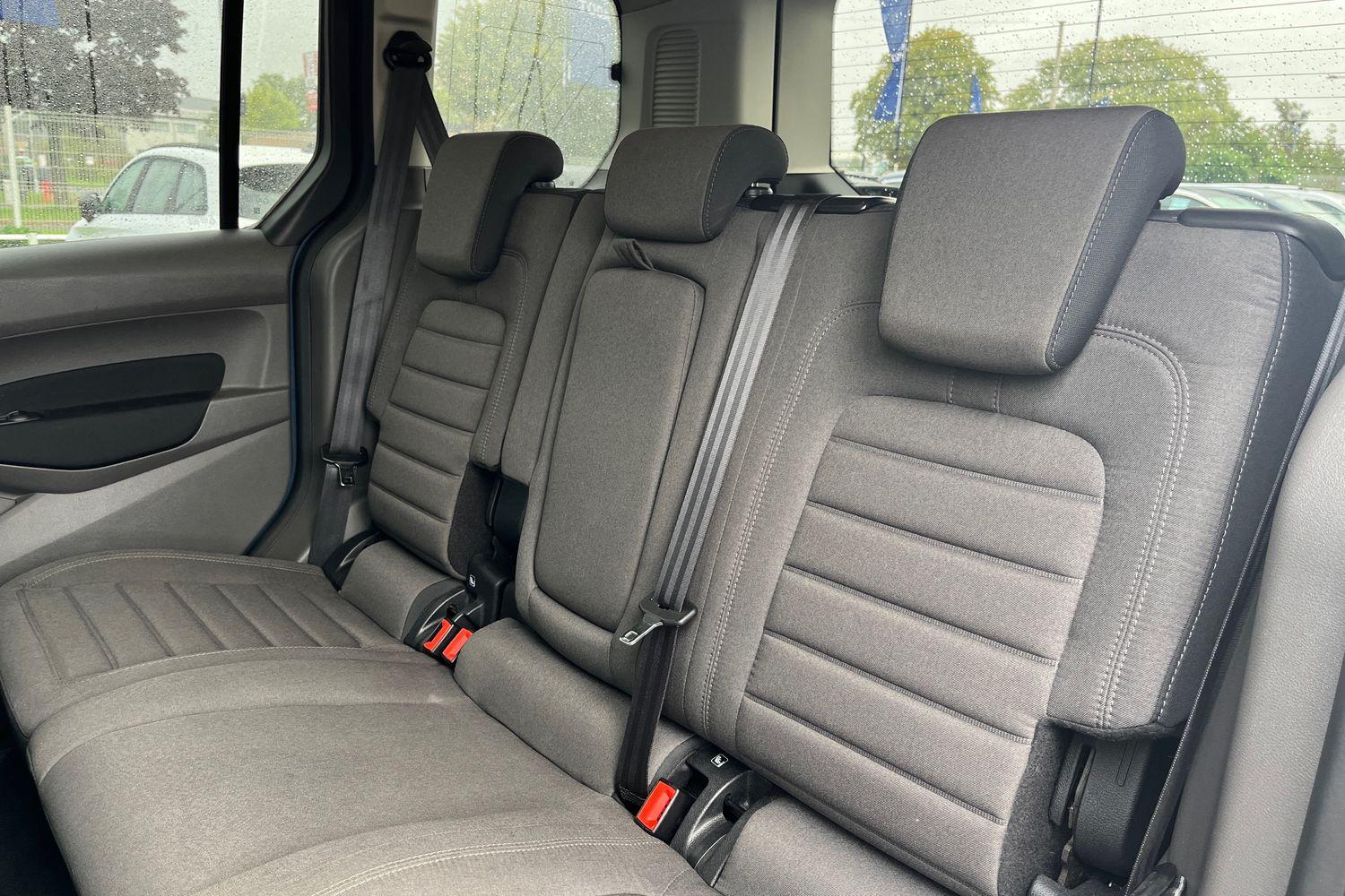 Ford TOURNEO CONNECT Photo 19