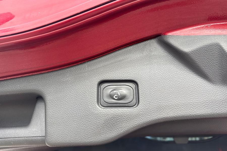 Ford MONDEO Photo autoimg-f6a794bf8b94ba06d2f0f6b39816dcae0ca4564b.jpg