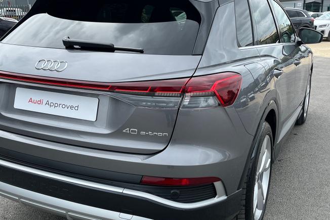 AUDI Q4 E-Tron Photo 18