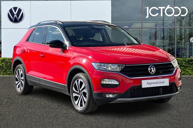 Used 2021 VOLKSWAGEN T-Roc 1.0 TSI Active SUV 5dr Petrol Manual Euro 6 (s/s) (110 ps) Flash Red/black at JCT600