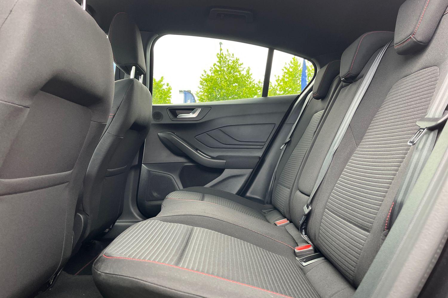 Ford FOCUS Photo 19