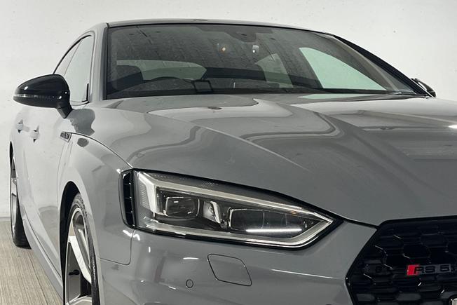 AUDI RS5 Photo 40