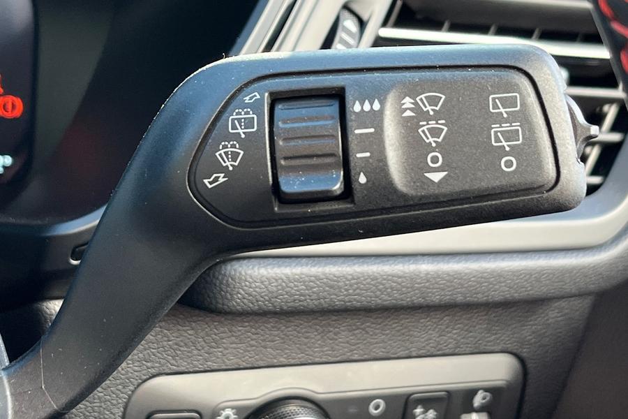 Ford KUGA Photo autoimg-f6b4004ebe90b8f6742bb72f3b70f08d98556618.jpg
