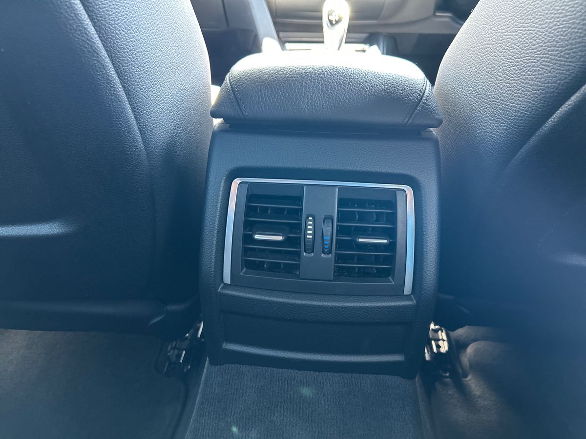 BMW 3 Series Photo 22