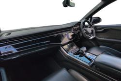 Audi Q7 Photo 2