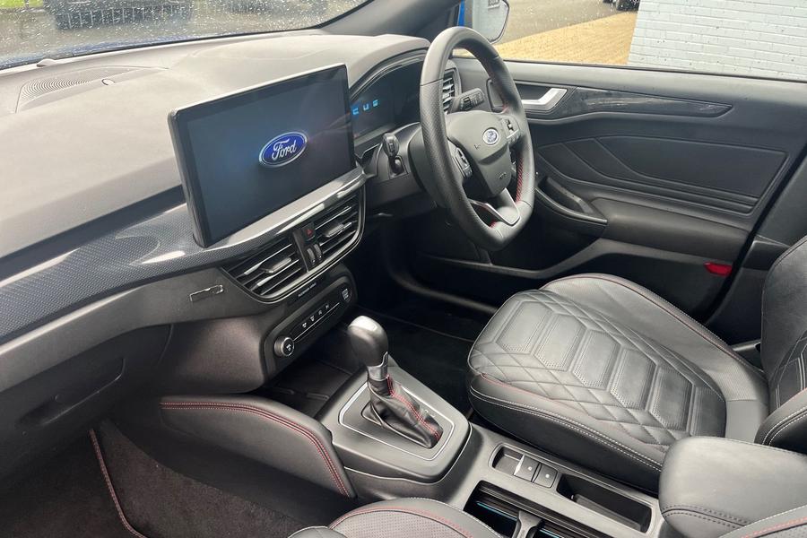 Ford FOCUS Photo autoimg-f6b522e0967b5af7ebd5394a224a7ae4f79f0ab7.jpg