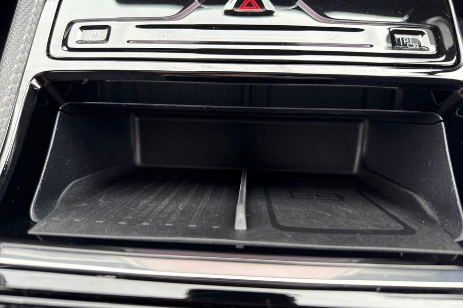 Ford Explorer Photo autoimg-f6b77ac43532aa803ce2c3b03de7453078aa8165.jpg