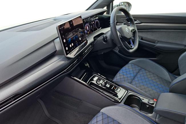 Volkswagen Golf Photo 2