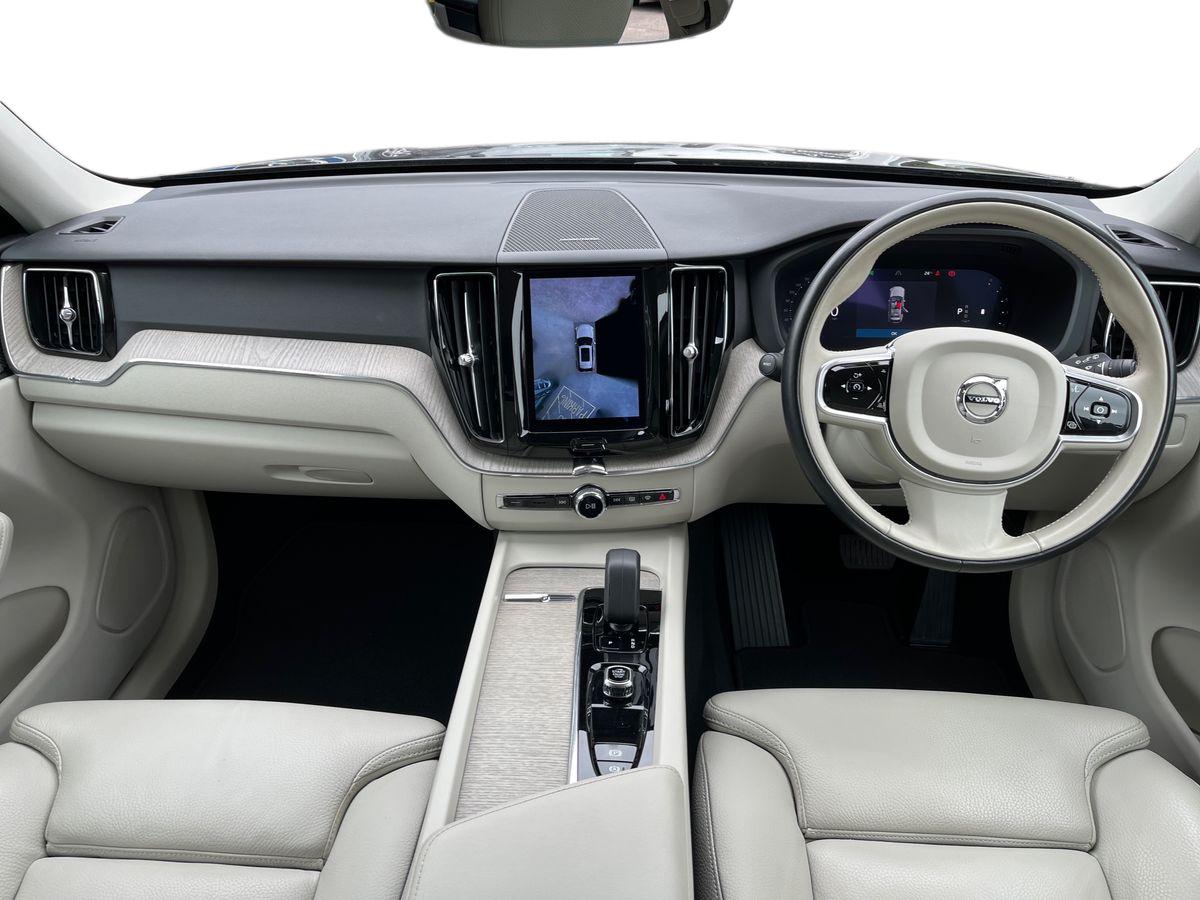 Volvo XC60 Photo 9