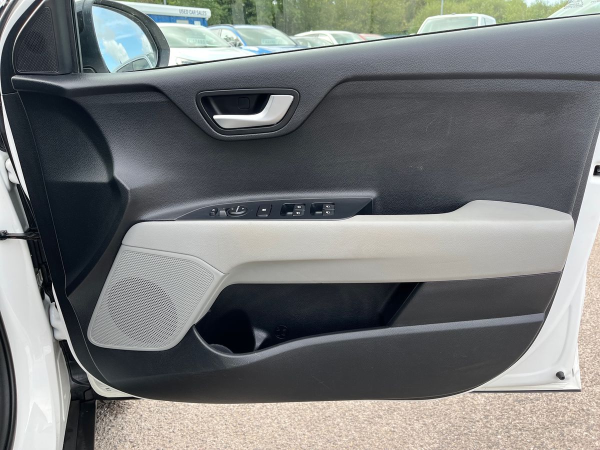 Kia Stonic Photo 25