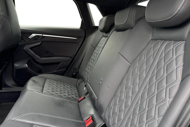 AUDI S3 Photo 9