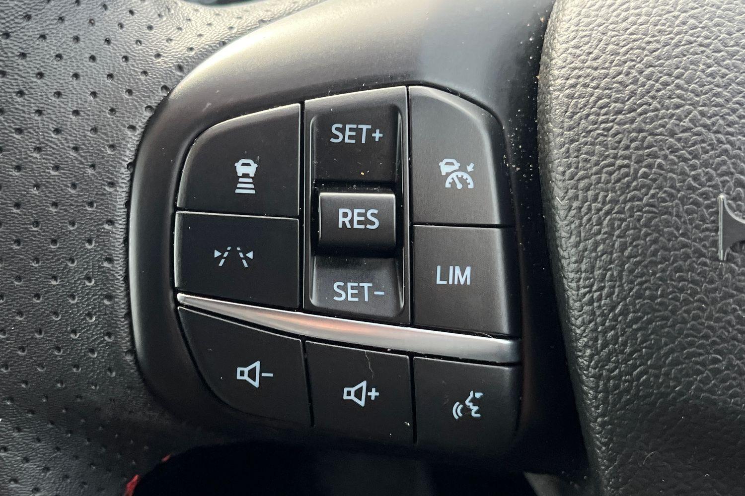 Ford KUGA Photo 33