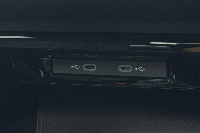 Volkswagen Golf Photo 23