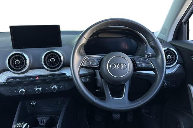 AUDI Q2 Photo 12