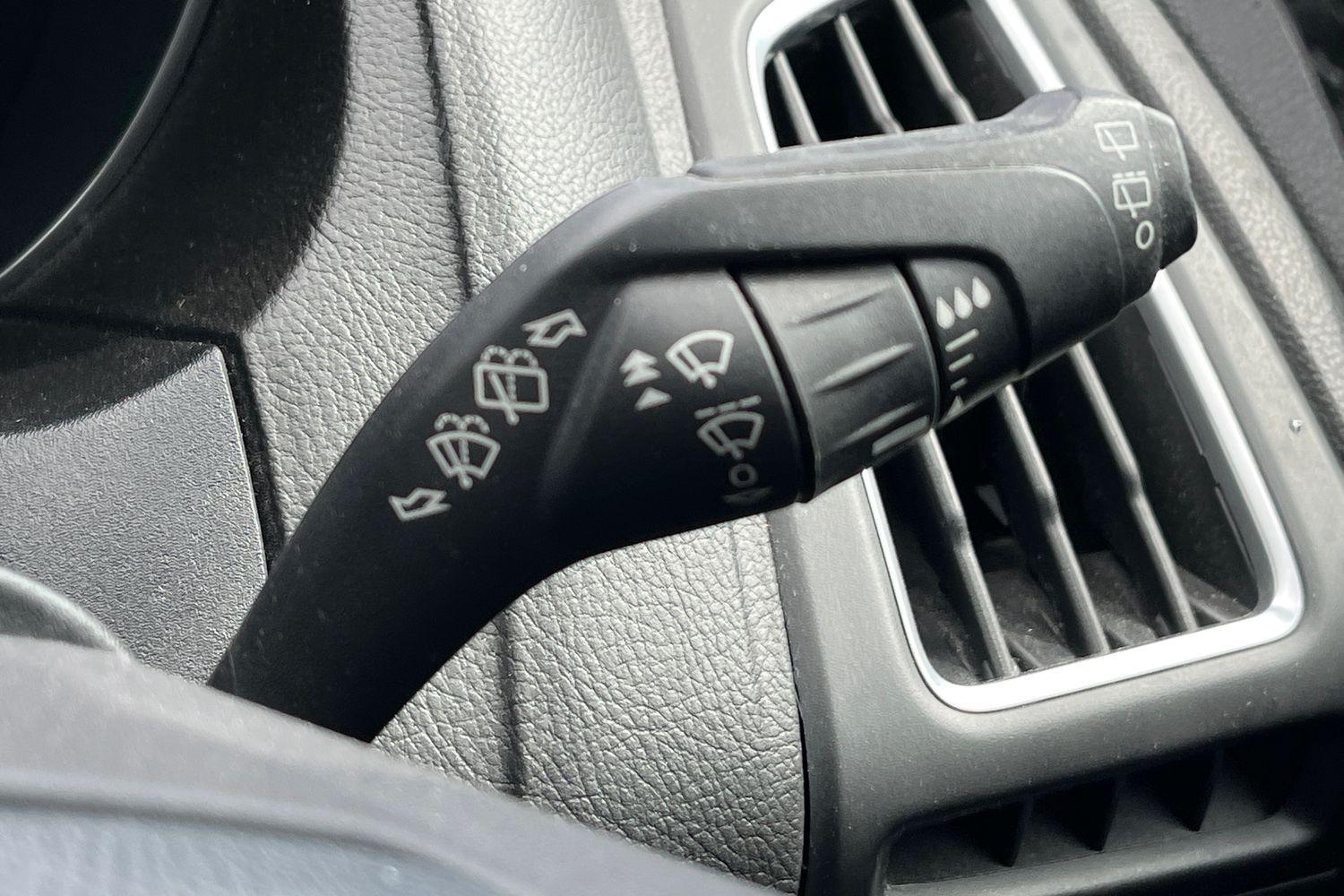 Ford FOCUS Photo 14