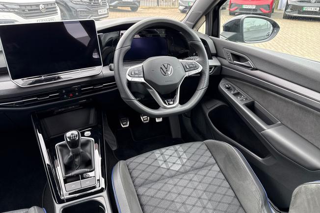 VOLKSWAGEN Golf Photo 31
