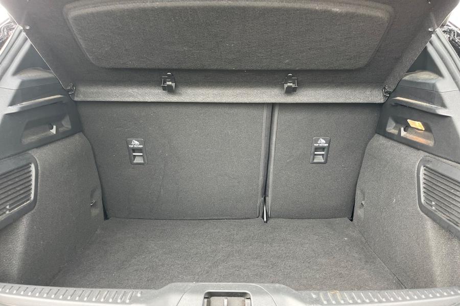 Ford FOCUS Photo autoimg-f6cd396bba9619272c9456bbd30b657a9ef115a1.jpg