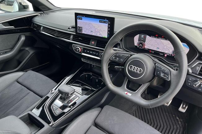 AUDI A4 Photo 7