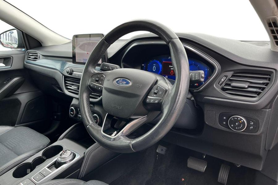 Ford Focus Photo autoimg-f6d428779021a0a14cc9ee7c6aa19ba2bdf37323.jpg