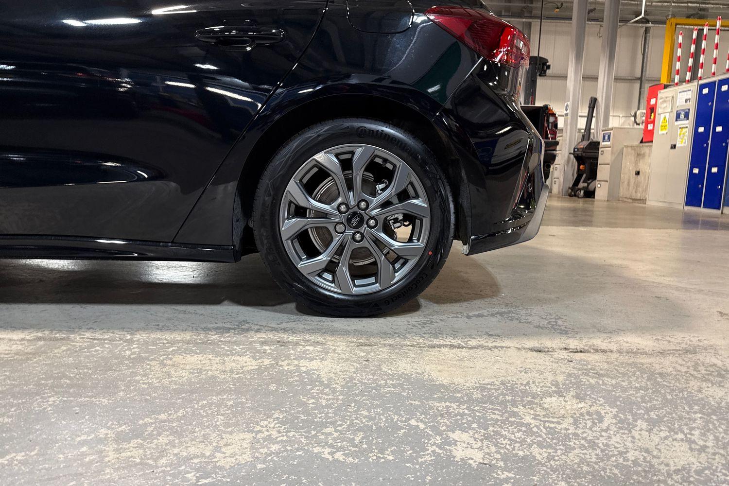 Ford FOCUS Photo 7