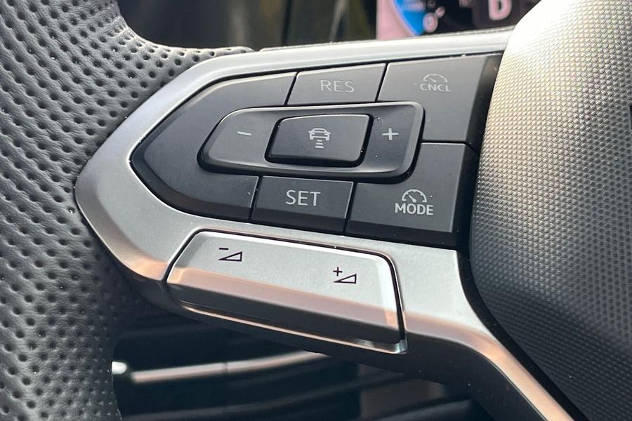 Volkswagen Golf Photo autoimg-f6d7923d46877392a3ad36b9a899b9391d60b5c2.jpg