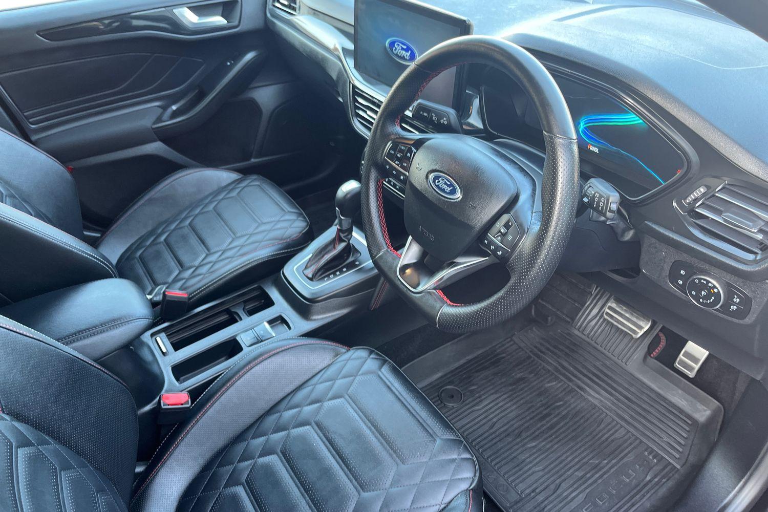Ford FOCUS Photo 8