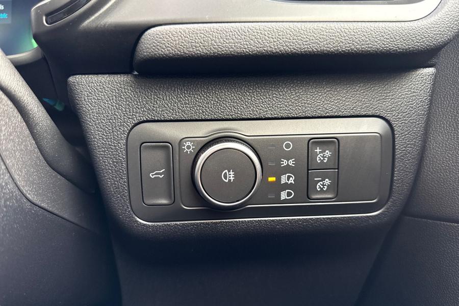 Ford KUGA Photo autoimg-f6dc3c5855406268a88f5c5543b32fbd71663b2f.jpg