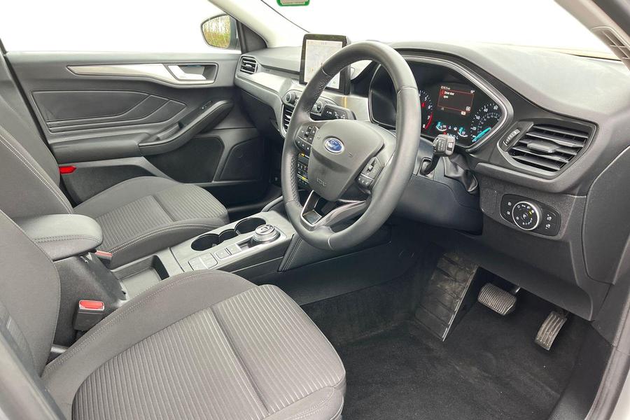 Ford FOCUS Photo autoimg-f6de24f4eaad4051b710fd5deb83039c33bcdc21.jpg